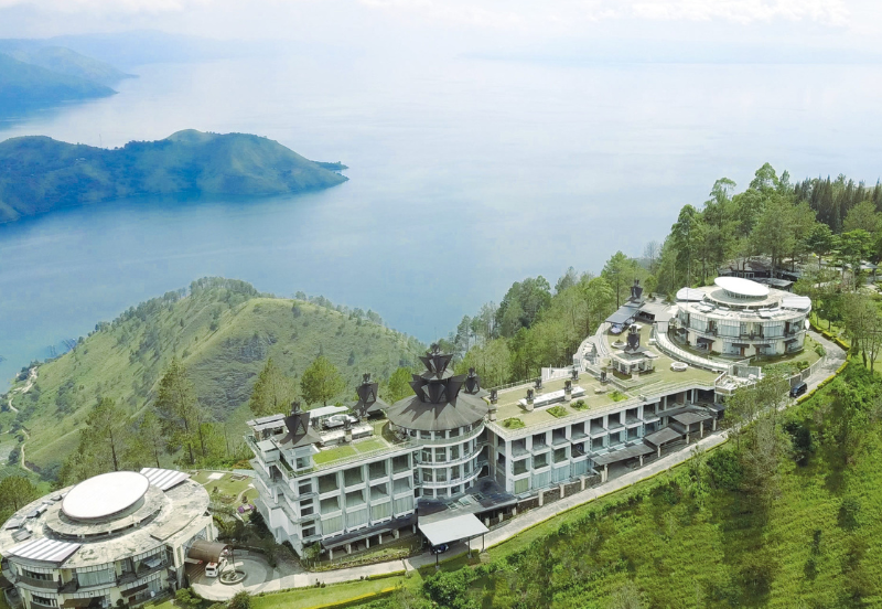 4 Days Medan (Parapat Taman Simalem Medan)